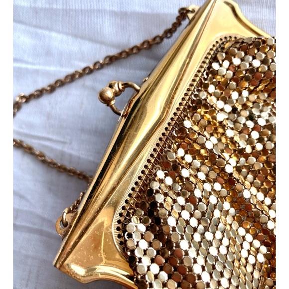 Vintage Whiting & Davis Goldtone Metal Mesh Mini Evening Bag Clutch Wristlet - Picture 6 of 17